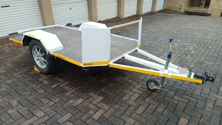 2001 Venter flatbed with ramp and towbar