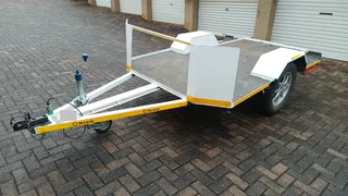 2001 Venter flatbed with ramp and towbar