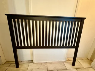 QUEEN SIZE HEADBOARD