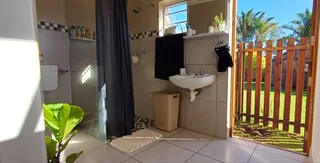 1 x super neat bachelor&#39;s flat to rent.