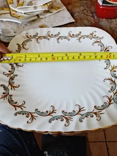 Bone china square plate 23cm² + More