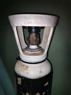 O2 14.2 kg tank for sale