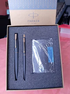 PARKER MATTE BLACK BALL PEN &amp; ROLLER PEN SET - BLUE INK - COMES WITH PARKER GIFT BOX-