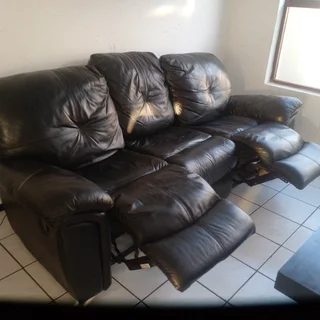 Furniture - Ad posted by Samantha Vieira