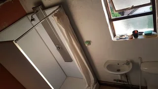 Room To Let Melrose/ Bramley