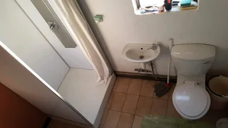 Room To Let Melrose/ Bramley