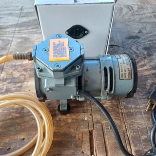 Vacuum pump