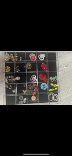 Assorted high end costume Jewellery and brooches /rings chains etc