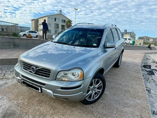 2013 Volvo XC90 D5 AWD 7 Seater Geartronic with 187 000km
