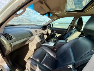 2013 Volvo XC90 D5 AWD 7 Seater Geartronic with 187 000km