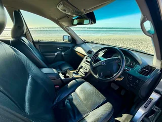 2010 Volvo XC90 D5 AWD Geartronic with 246 000km and 6 month Motorite CPA Warranty