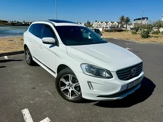 2013 Volvo XC60 D5 AWD Geartronic with 209 000km and 6 month Motorite CPA warranty