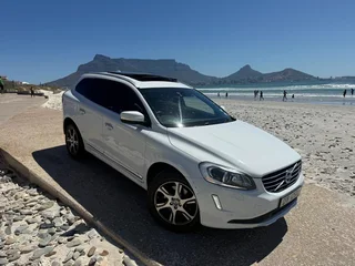 2013 Volvo XC60 D5 AWD Geartronic with 209 000km and 6 month Motorite CPA warranty