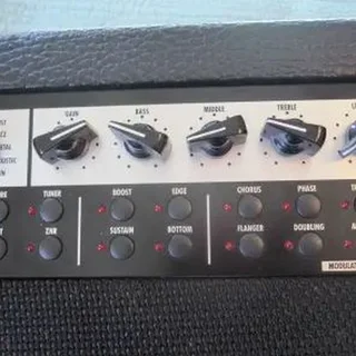 AMAZING ZOOM fire 30 vintage amplifier (35 watt). Good condition. Bargain at R4000