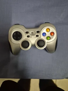 Logitech F710 Control