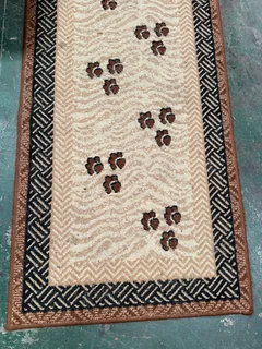 Long Paw Print Runner 520 CM X 70,5 CM