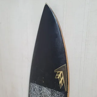 Firewire Tomohawk Surfboard 5&#39;10 With Fins