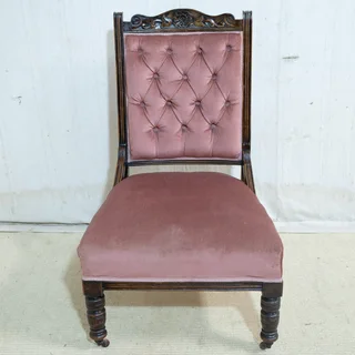Edwardian Walnut Buttonback Lounge Chair