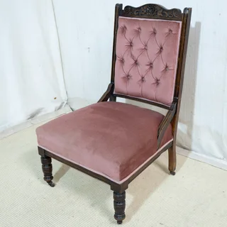 Edwardian Walnut Buttonback Lounge Chair