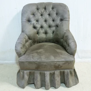 Upholstered Buttonback Boudoir Chair
