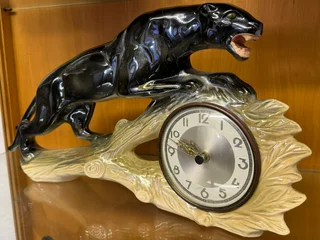 Porcelain Jaquar Clock (Repair work)