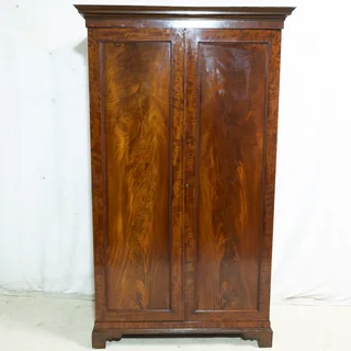 Georgian Mahogany 2-Door Wardrobe