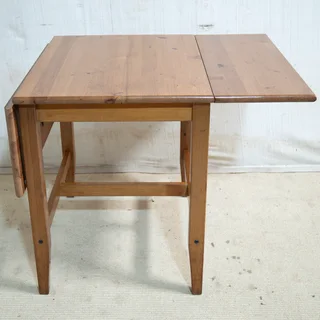 Pine Dropside 4-Seater Dining Table