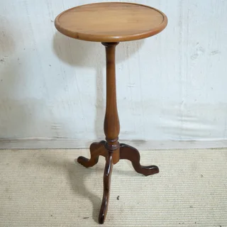 Solid Yellowwood & Stinkwood Fechter's Teapoy