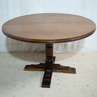 4-Seater Round Ashwood Table