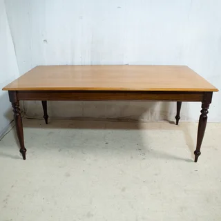 8-Seater Solid Yellowwood &amp; Imbuia Dining Table