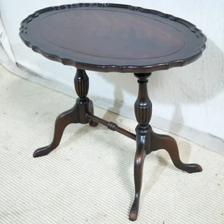 Sheraton Style Oval Mahogany Side Table