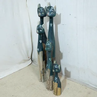 5x Wooden Cat Statues
