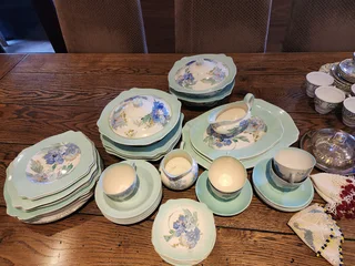 VINTAGE TEA AND EATERY SETS