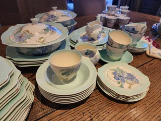 VINTAGE TEA AND EATERY SETS