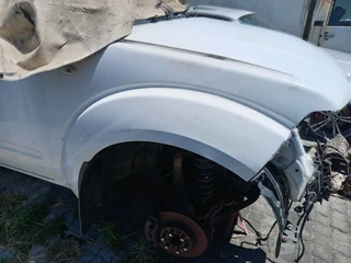 2011 nissan navara 2.5dti breaking up for spares