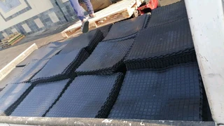 PVC dimple interlocking mat