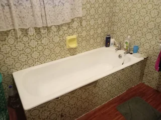 Room available to rent