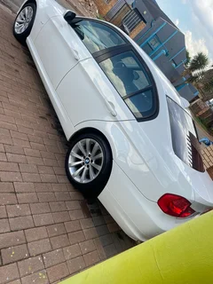 BMW 320d auto exclusive 2010