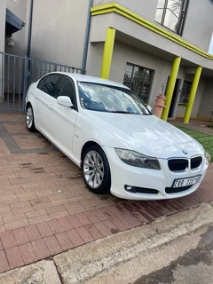 BMW 320d auto exclusive 2010