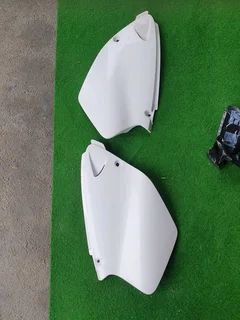 Side covers for Yamaha YZ125s 96 - 2001