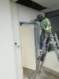 PRO - PAINTERS &amp; RENOVATORS