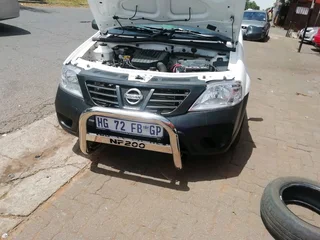 Np200 nudge bars Lim