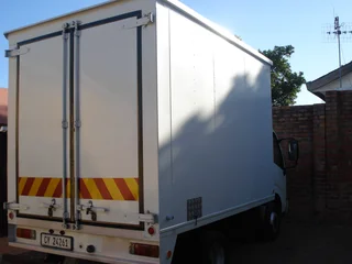Mitsubishi Fuso FE7-115 Furniture Removal Truck