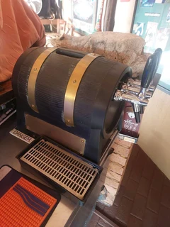 Wine or beer dispenser