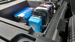 New Land Rover Defender 110 dual battery system
