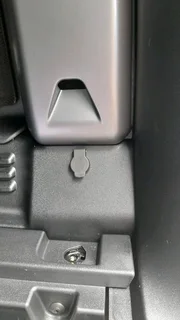 New Land Rover Defender 110 dual battery system