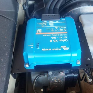 TOYOTA HILUX DUAL BATTERY SYSTEM