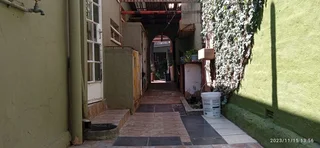 Free Standing Villa in Bellevue East