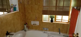 Free Standing Villa in Bellevue East