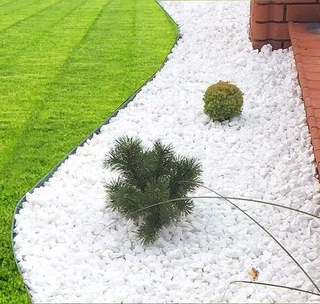 White Marble Chip available from Stone and Bark, come and get your stock, Call 021-5552782